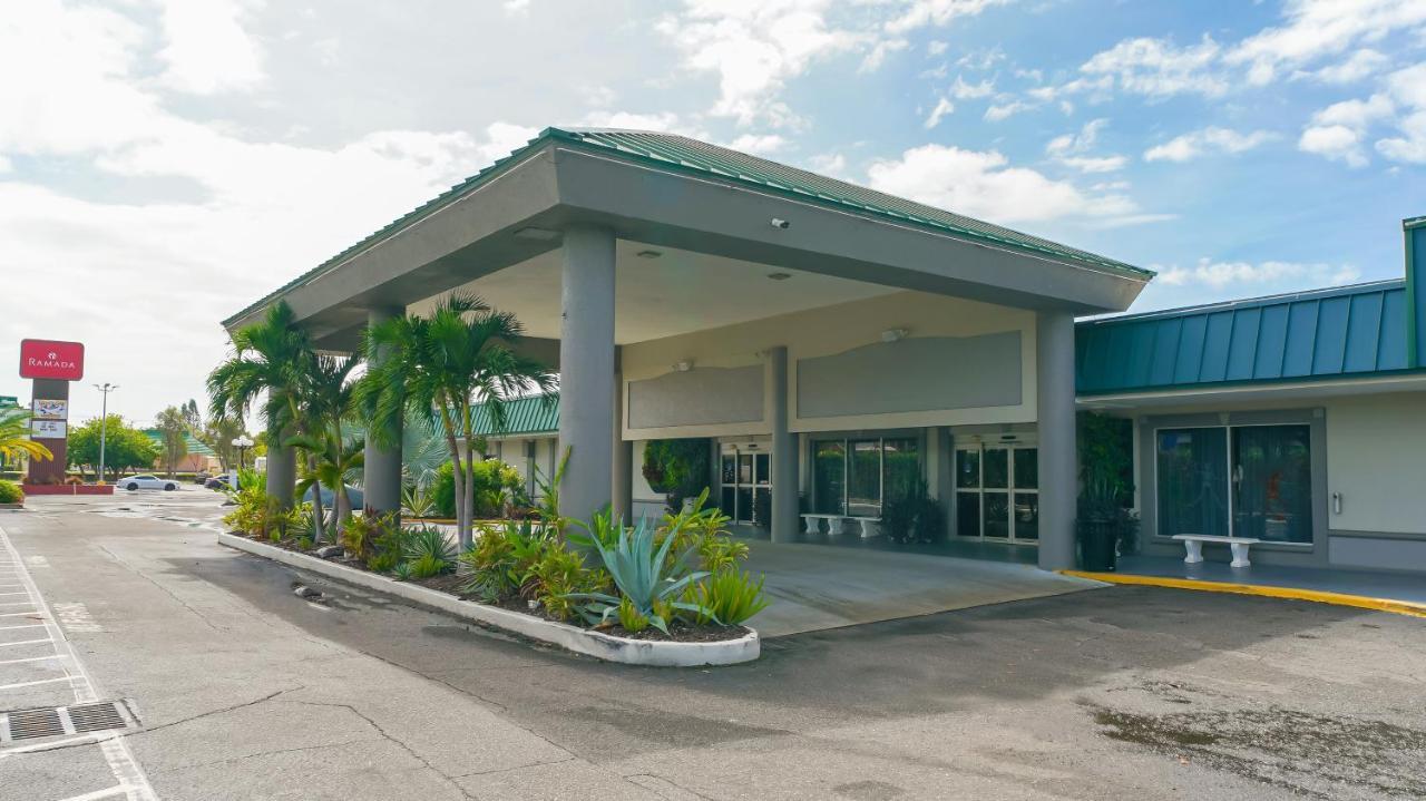 Sarasota Cay Club #612 - Heated Pool, Bunk Beds, Huge Tv, Tiki Bar, More! South Bradenton ภายนอก รูปภาพ