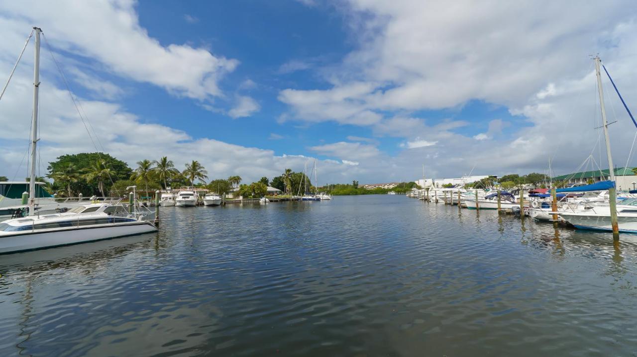 Sarasota Cay Club #612 - Heated Pool, Bunk Beds, Huge Tv, Tiki Bar, More! South Bradenton ภายนอก รูปภาพ